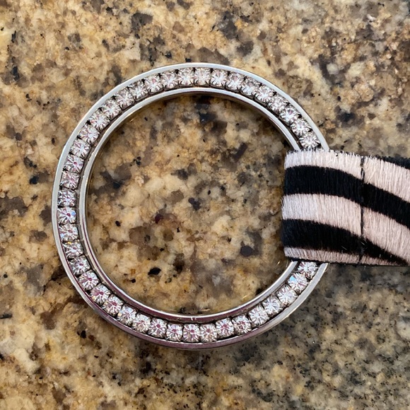 Zebra Print belt, adjustable from 26 in to 46 in, leather - Picture 3 of 4